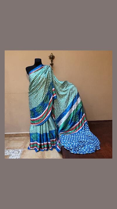 Green and blue viscose sari with beads, with fabric for the choli