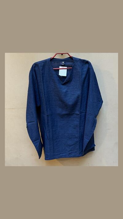 Women’s blue kurta, long sleeves, size L