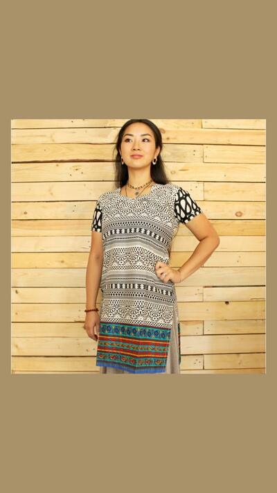 Women’s black and white kurta with embroidery, short sleeves