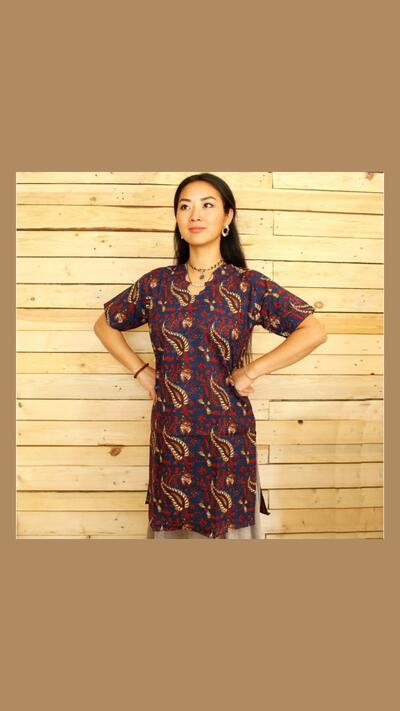 Women’s kurta with a cut-out neckline, short sleeves, L