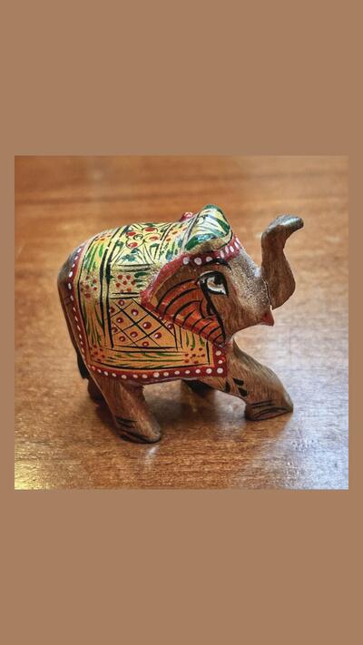 Painted wooden elephant, 7x7 cm