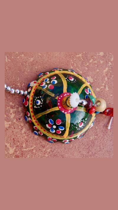 Peacock hanging doorbell with parasol (2 colours)