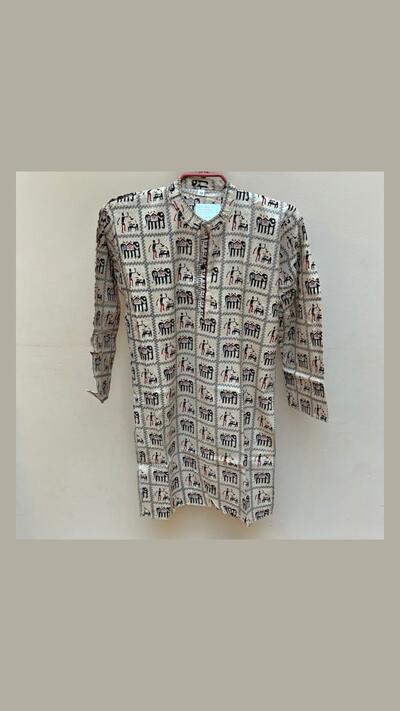 Boys’ set featuring elephants and hunters, sizes 28 and 32