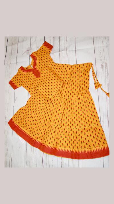 Girls’ set – blouse and skirt