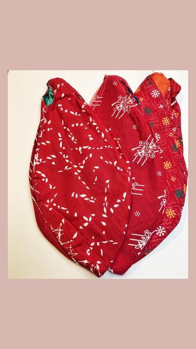 Women's red japa pouch