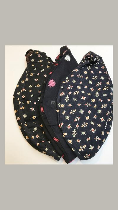Women’s black japa pouch