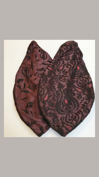 Women’s Japa pouch in dark brocade