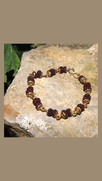 Decorative rudraksha bracelet (two beads at a time)