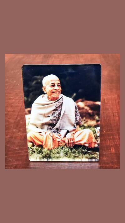 Picture of Prabhupada smiling, 14 x 10 cm