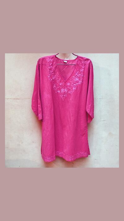 Women’s embroidered kurta, 3/4 sleeves