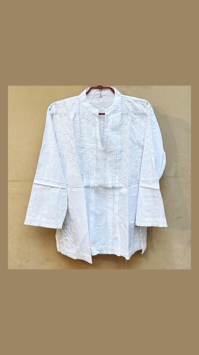 Women’s white embroidered kurta, long-sleeved