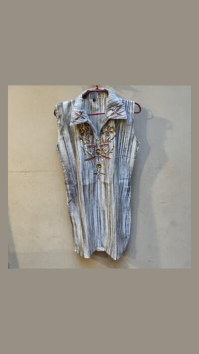 Women’s embroidered sleeveless blouse, S/M