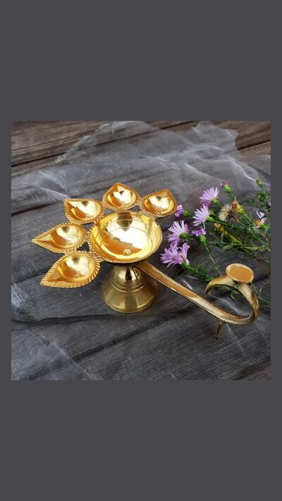 Medium-sized ceremonial lamp, 17 x 7 cm