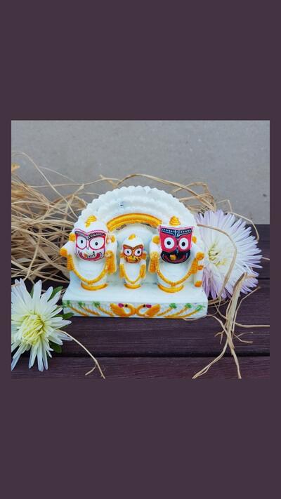 Large Jagannath murti