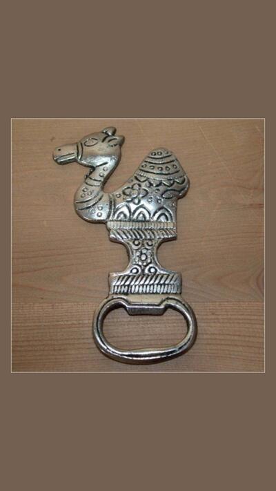 Camel-shaped hammer decoration / bottle opener