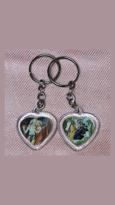 Heart-shaped key ring with 6 pairs of pictures, 3.5 x 3.5 cm