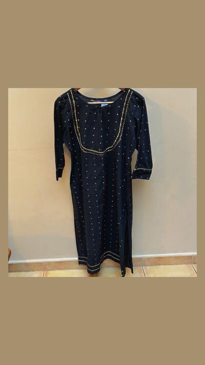 Women’s black and gold kurta, 3/4 sleeves, M/L