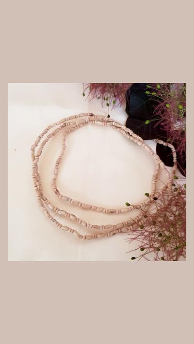 Kantimála, 3rd series, 2 round beads between oval beads