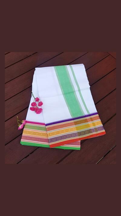 A wide green stripe, a wide border