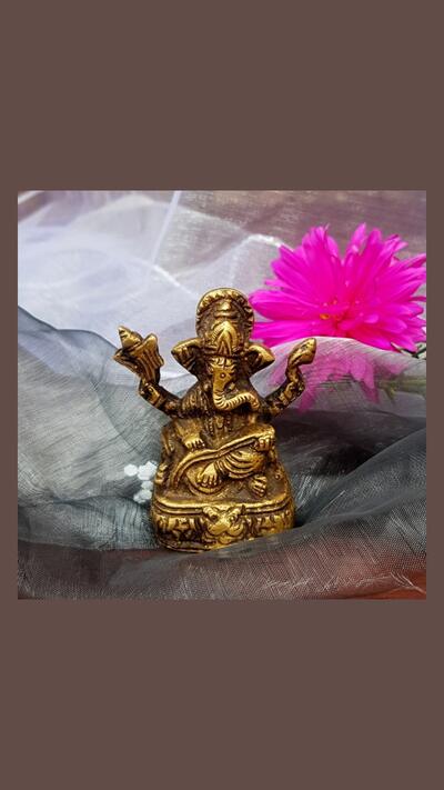 Ganesha on a throne – brass