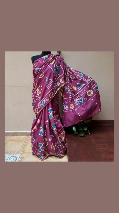 Beige / burgundy / wine-coloured batik cotton sari
