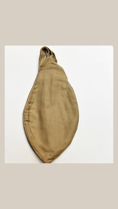 Beige japa pouch made of sturdy canvas