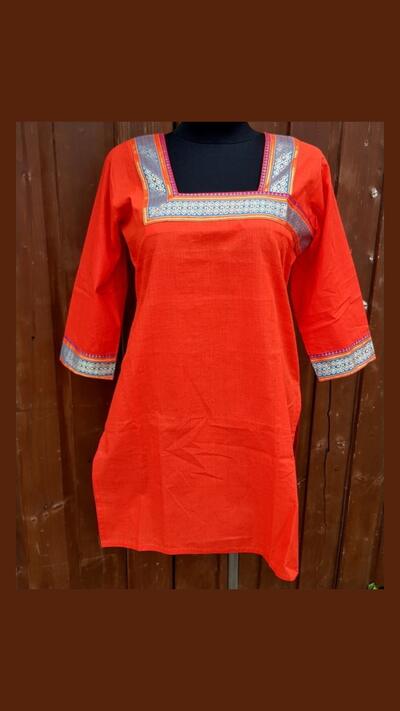 Women’s red kurta with embroidery, 3/4 sleeves, L