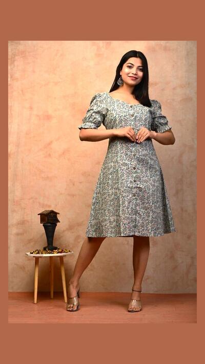 Button-up dress, size 40