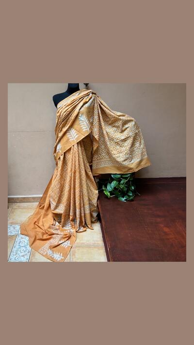 Hand-printed cotton sari in orange with fabric for the choli