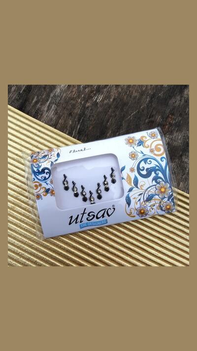 Black 1.4 cm bindi with an eyelet