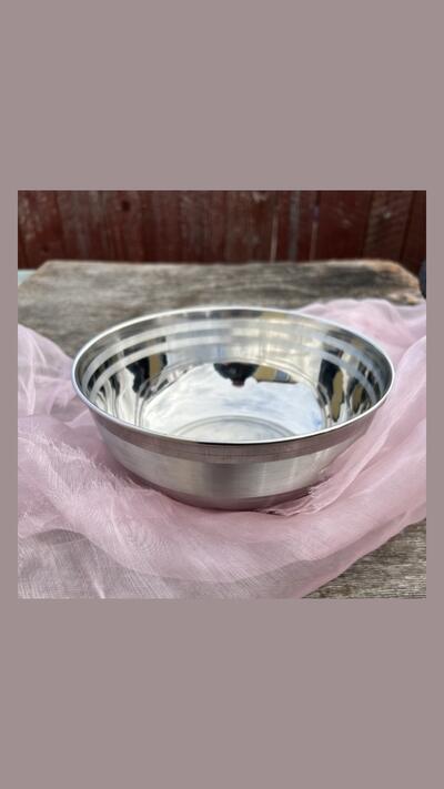 Striped bowl, 19 cm in diameter