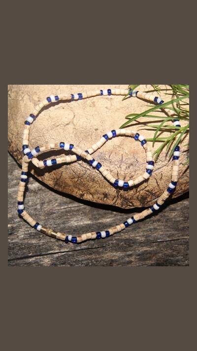 Kantimála, 2nd series, white amongst black beads