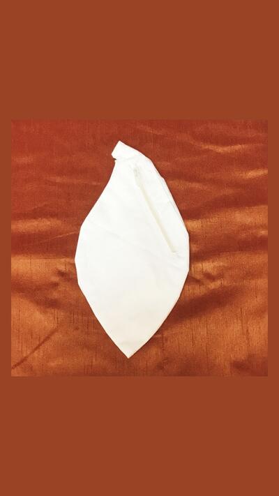 Men's white japa pouch
