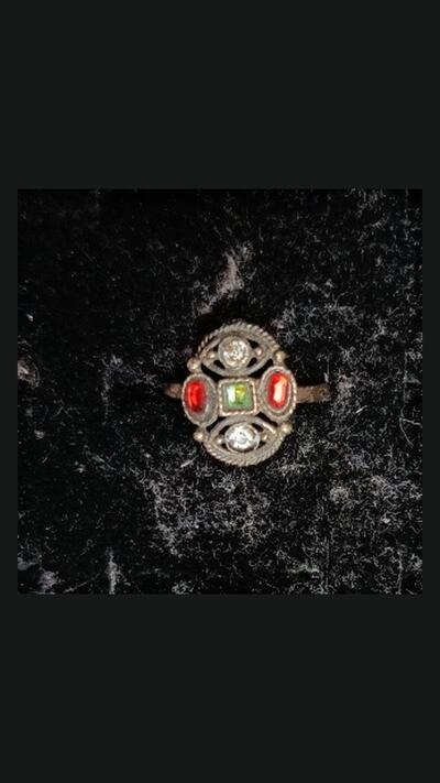 Oriental metal ring with coloured stones 9