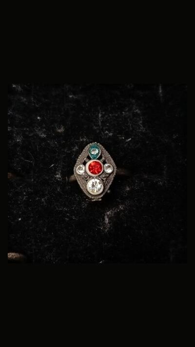 Oriental metal ring with coloured stones 10