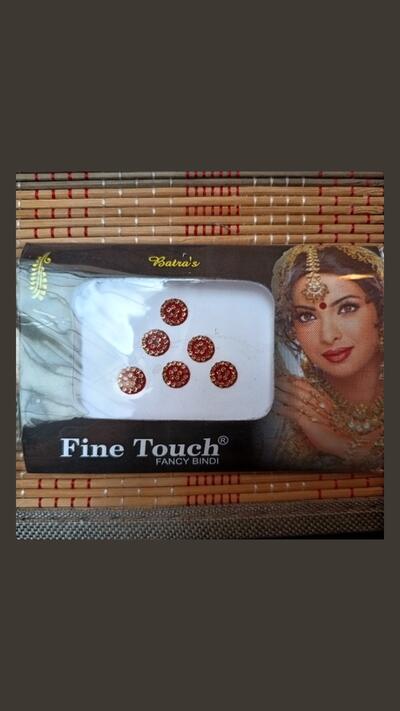Red and gold Bindi discs 1