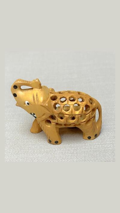 Carved elephant, 5 cm