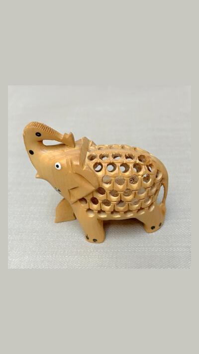 Carved elephant, 7.8 cm