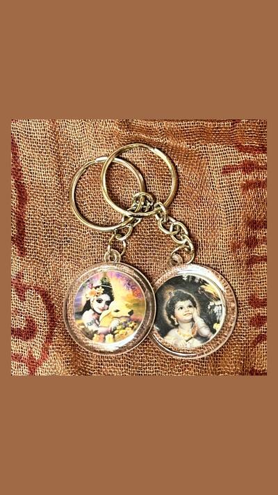 Round key ring with 6 pairs of pictures, 3.5 cm in diameter