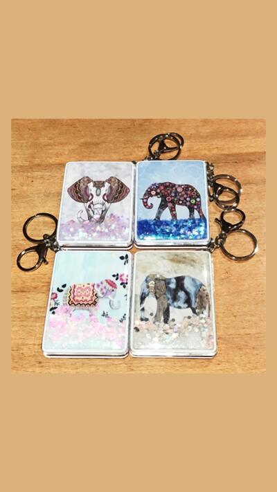 Rectangular key ring with mirrors and glitter
