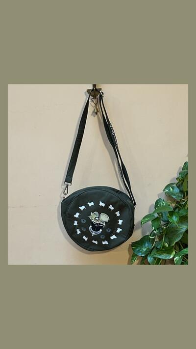 Petrol-coloured round shoulder bag, 28 cm in diameter