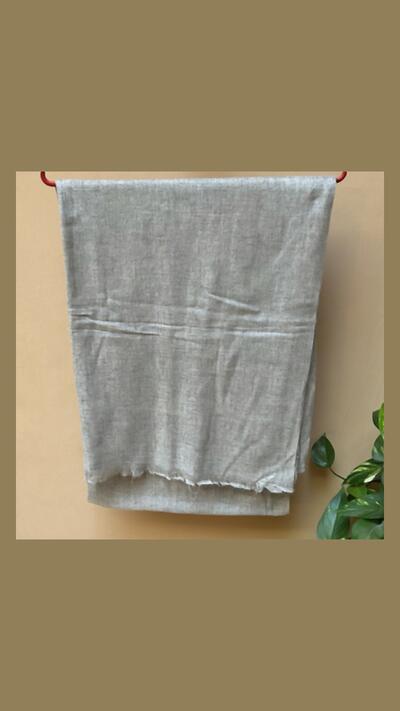 Delicately mottled cashmere scarf, 208 x 75 cm