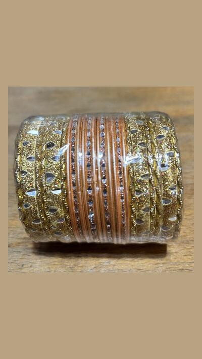Set of 24 gold and single-colour faceted bracelets