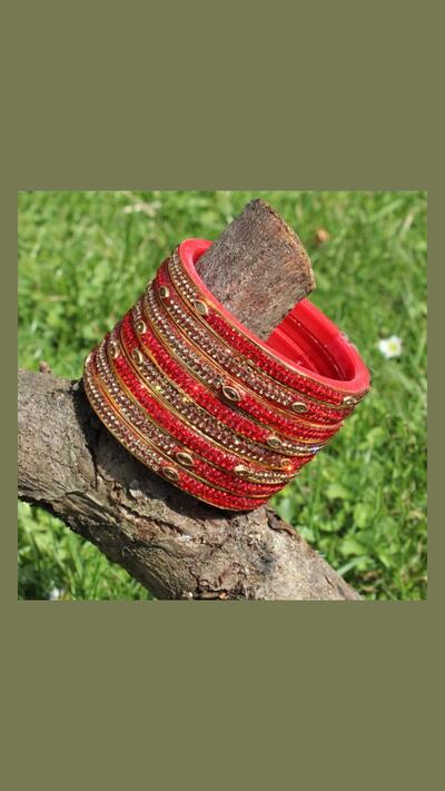 Set of 8 wedding bracelets