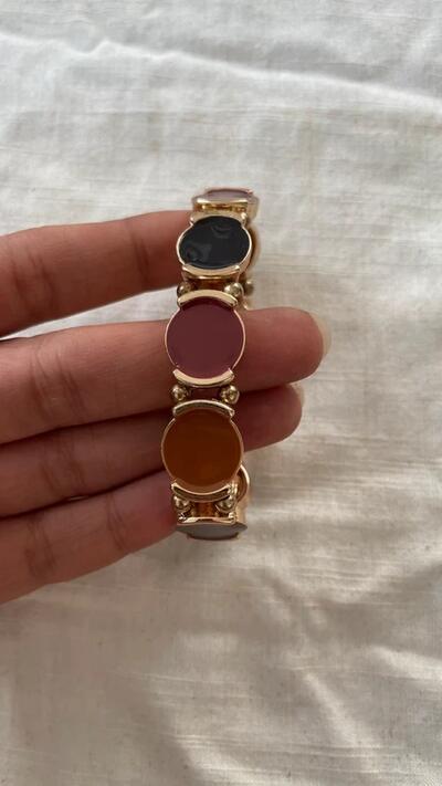 Gold tone bracelet | flexible elastic