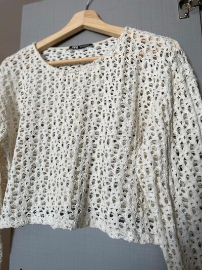 ZARA crochet long sleeved cream crop top