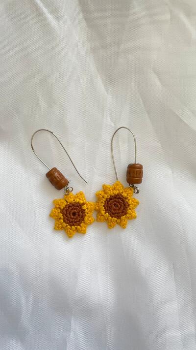 Vintage boho retro jewellery | Handmade Sunflower Crochet Dangle Earrings